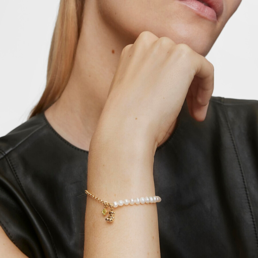armband „kettenbär mit goldplattierung auf silber zuchtperlen und peridot.