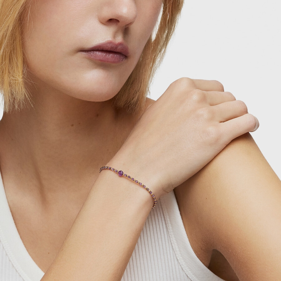 kugelarmband mit 18-karätiger vergoldung auf silber und amethyst in grundfarben