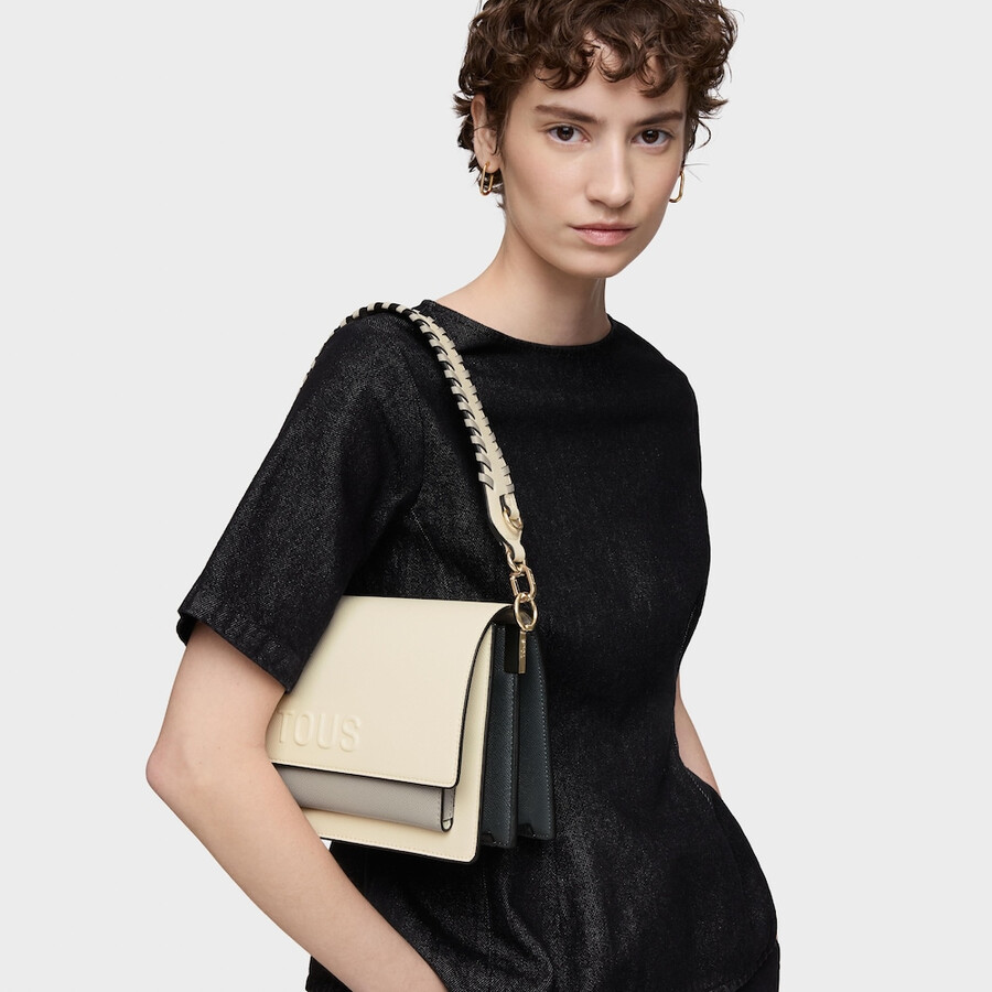 mittelgroße beige und graue umhängetasche von audree saffiano
