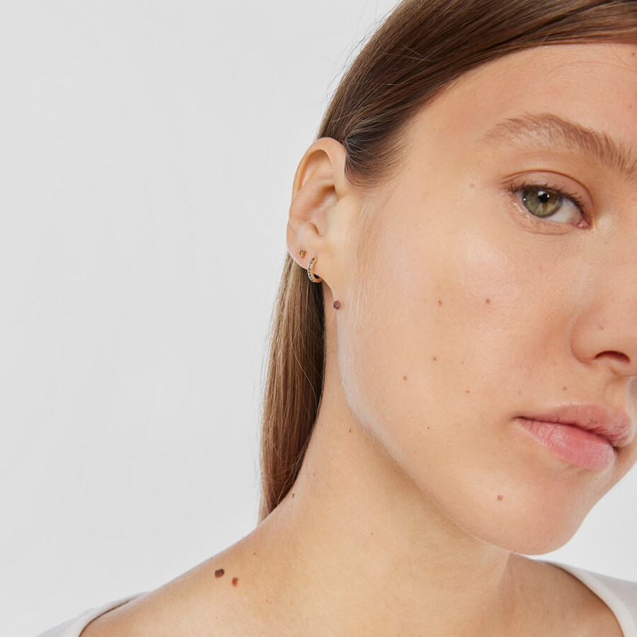 goldenes tous piercing ohrpiercing mit mond