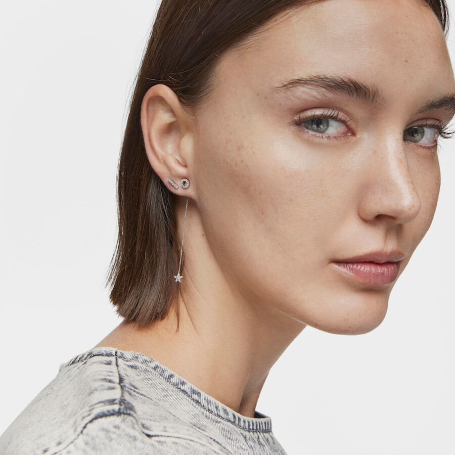 langer einzelner sternohrring aus weißgold mit diamanten tous grain
