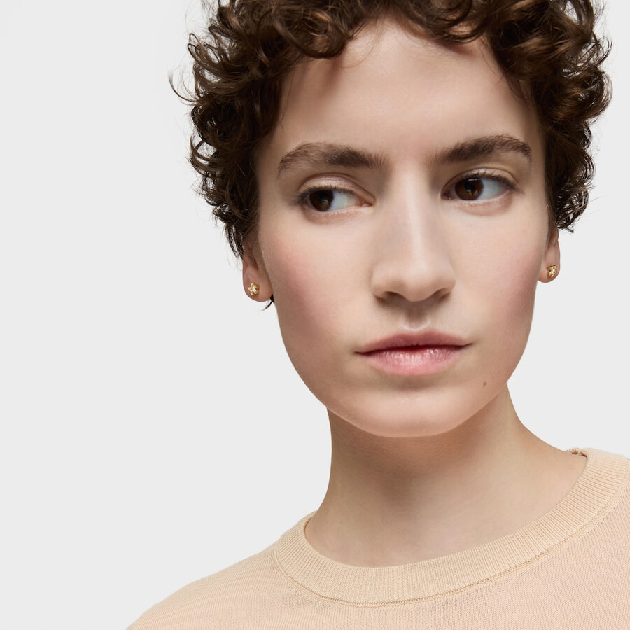 6 mm große goldene blumenohrringe mit im labor gezüchteten diamanten von tous lili