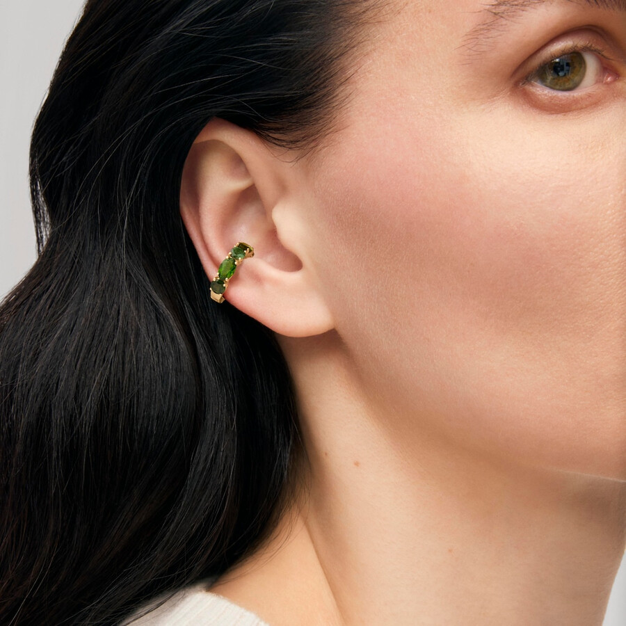 goldener ohrclip mit turmalin peridot und chromdiopsid tous atelier