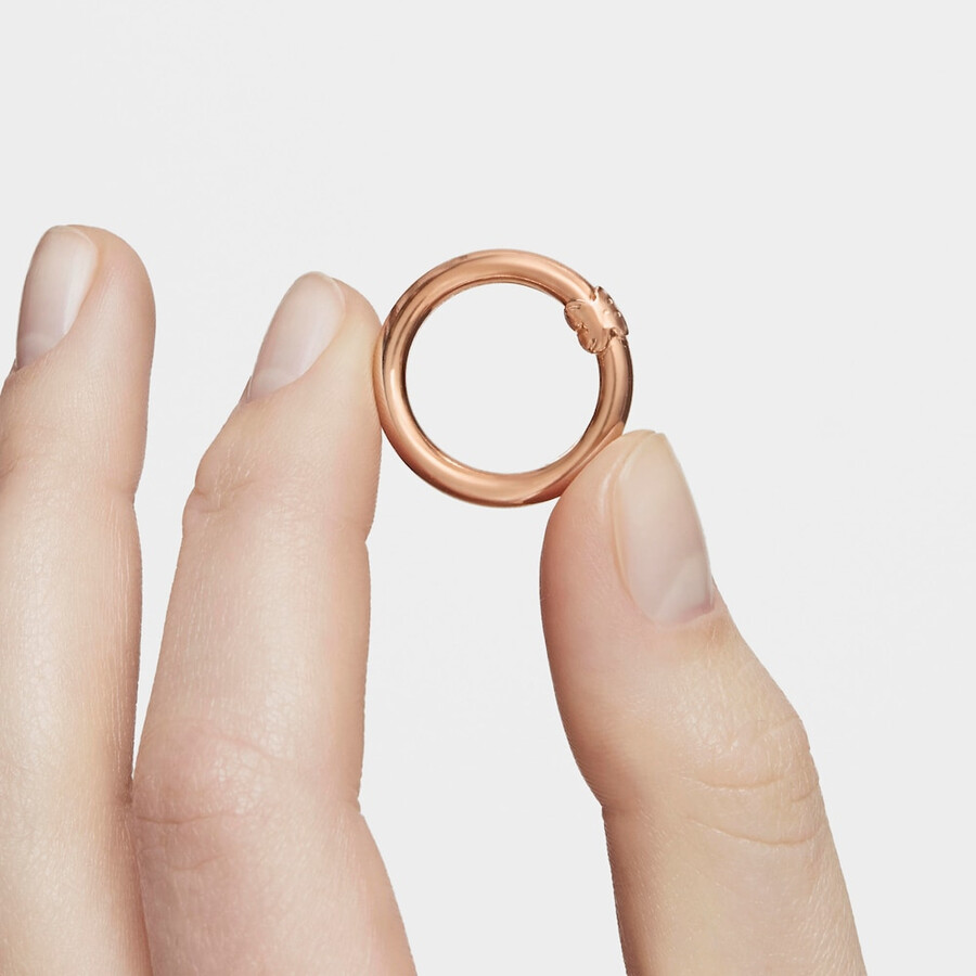mittelgroßer ring aus roséversilbertem silber