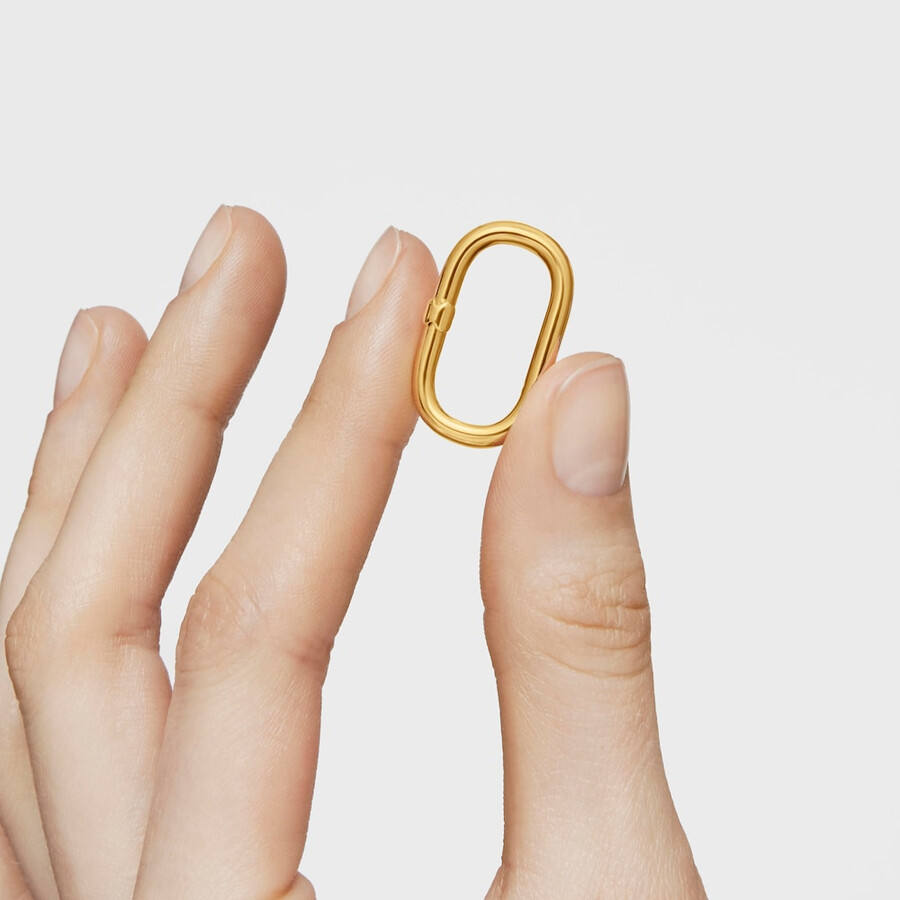 großer ovaler ring aus silber mit 18-karätiger vergoldung.