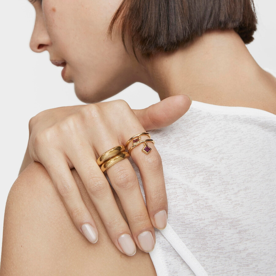 kleiner ring mit 18-karätiger vergoldung auf silber und rhodolith-anhänger tous basic colors