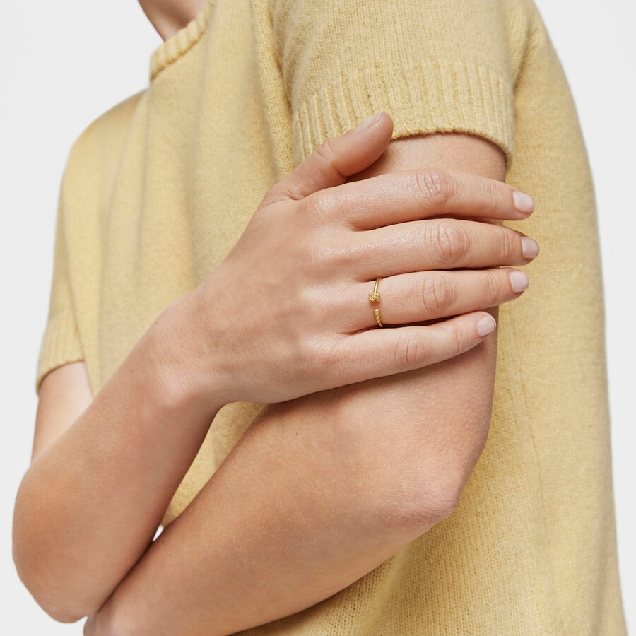 kleiner offener ring mit 18-karätiger vergoldung auf silber und tous grain-motiven