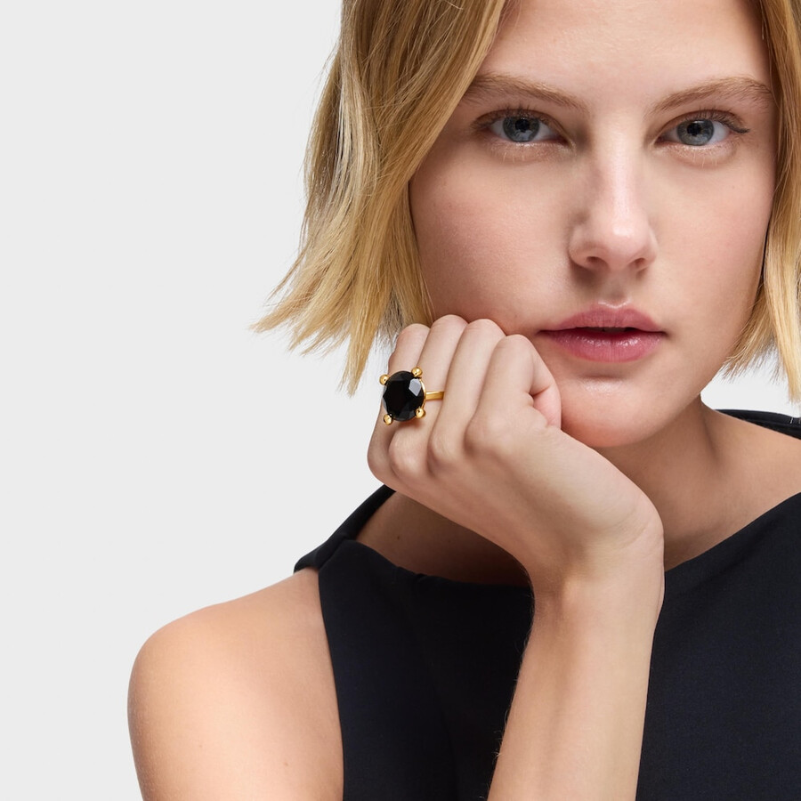 großer ring aus 18-karätigem gold über silber und onyx farbe schwarz