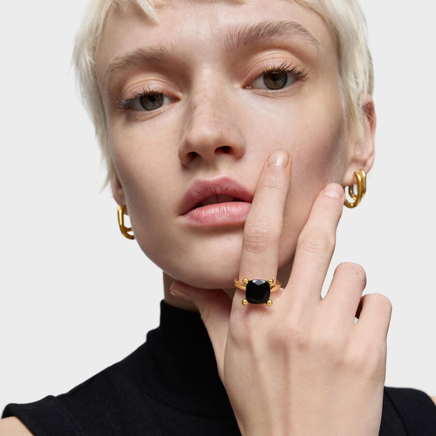 ring aus silber und onyx mit mittlerer 18-karat-goldplattierung farbe schwarz