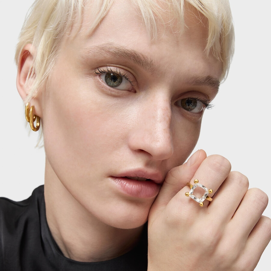 ring aus silber und bergkristall mit mittlerer 18-karat-goldplattierung farbe weiß