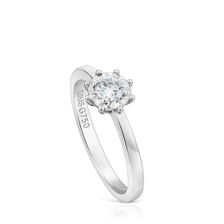 ring von tous les classiques aus weißgold mit kleiner diamantrosette 010 ct.