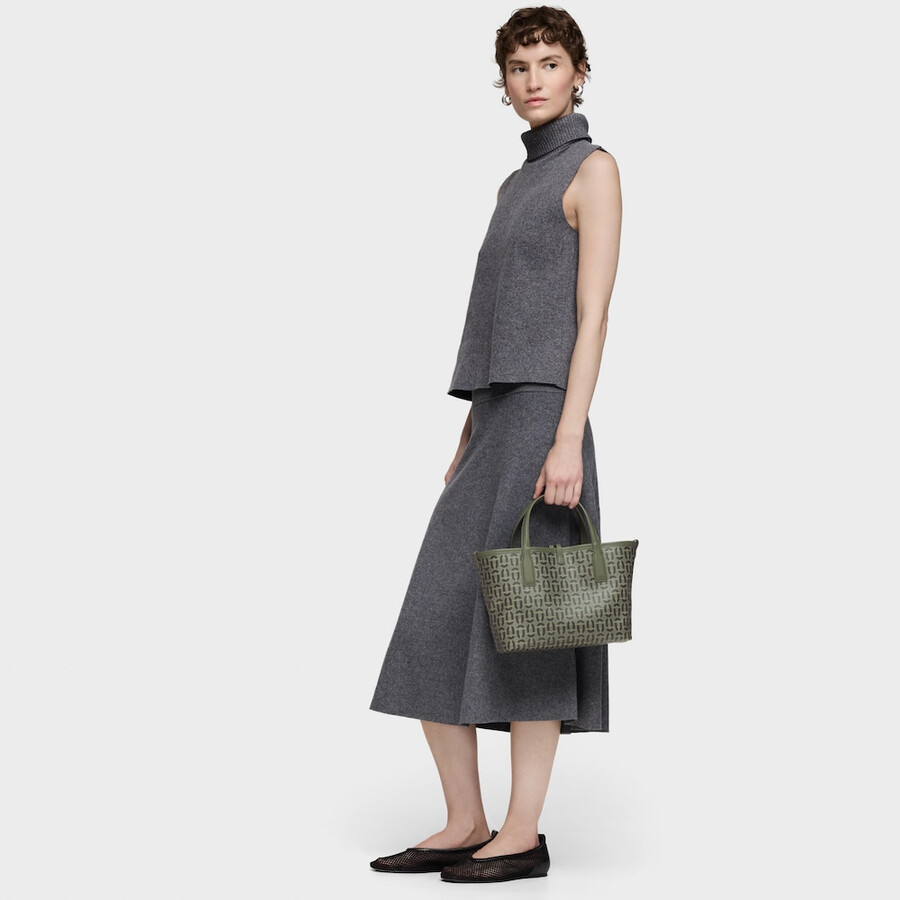 mittelgroße khakifarbene wendetasche tous double way manifesto