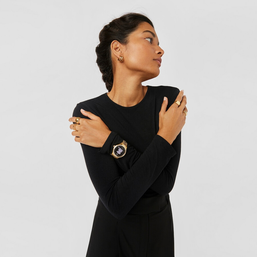 t-shine connect smartwatch mit goldfarbenem ip-stahlarmband und weißen zirkonia