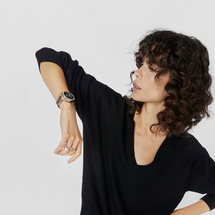 t-shine connect smartwatch mit edelstahl- und goldfarbenem ip-edelstahlarmband mit weißen zirkonia