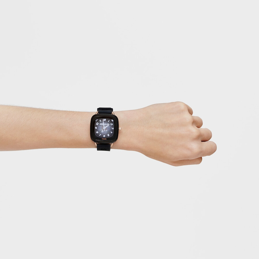 d-connect smartwatch mit schwarzem silikonarmband
