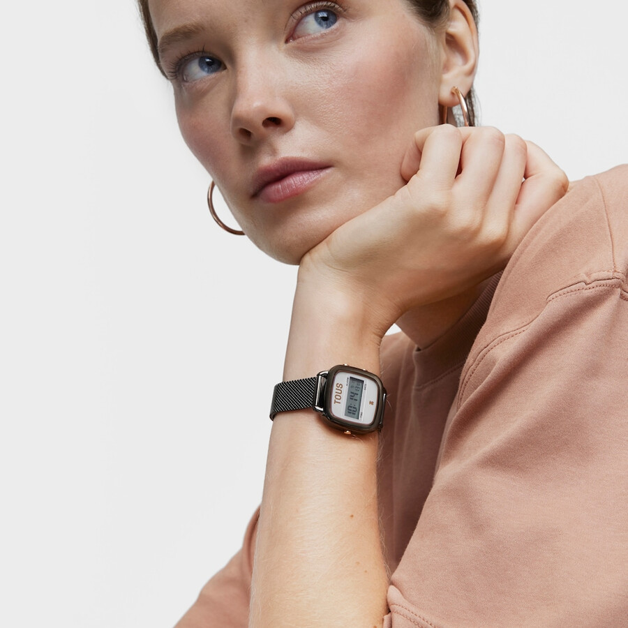 digitale uhr mit d-logo graues ip-stahl und rosa iprg-stahl