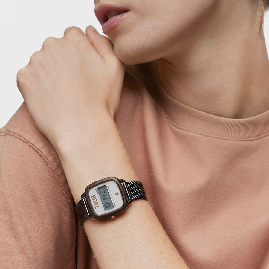 digitale uhr mit d-logo graues ip-stahl und rosa iprg-stahl