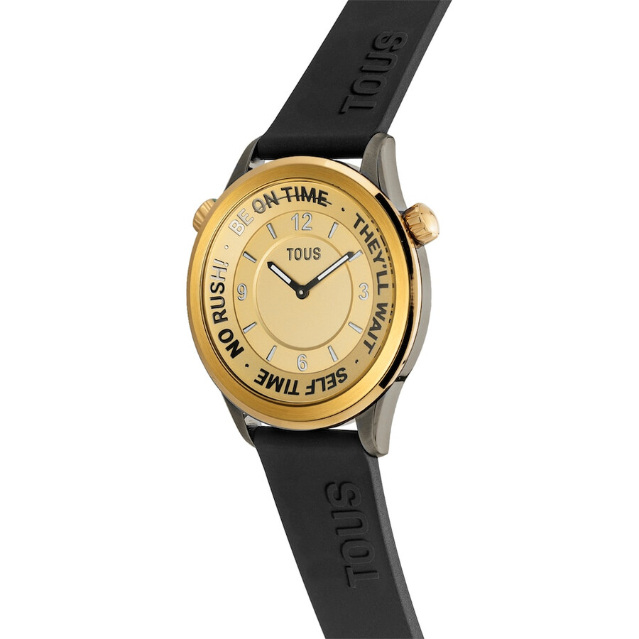 analoge armbanduhr mit schwarzem silikonarmband und goldfarbenem ip-stahlgehäuse von tous now