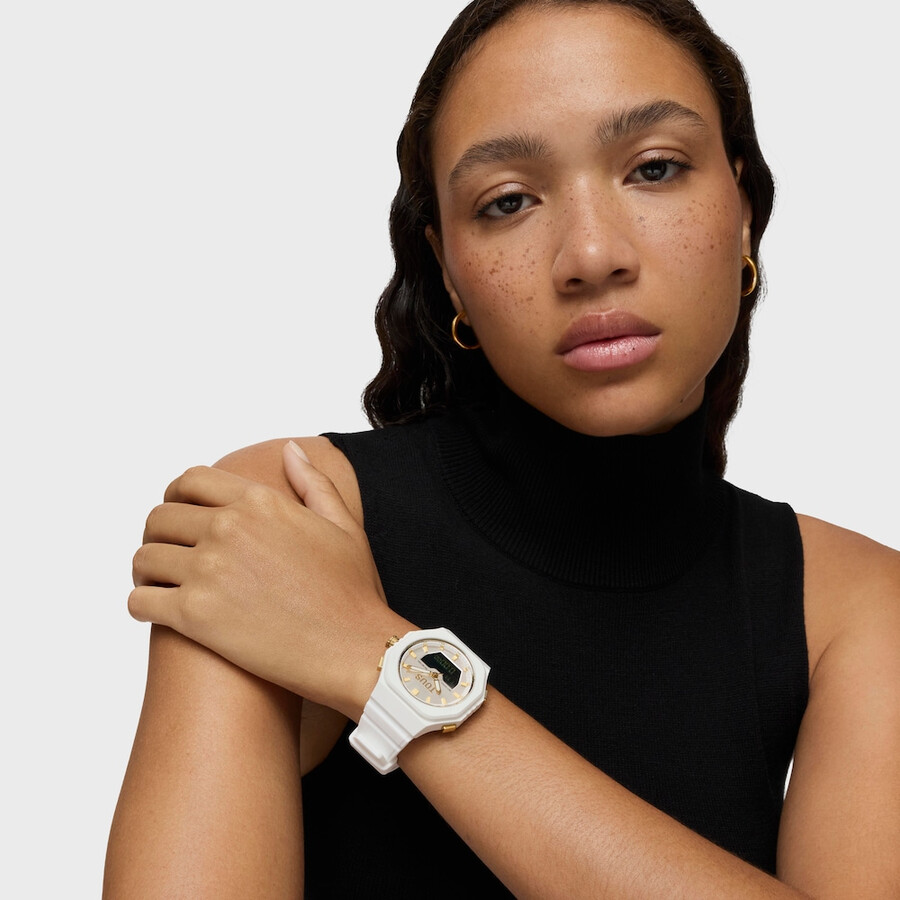 goldfarbene ipg-stahl-analogdigital-uhr mit weißem nylonarmband