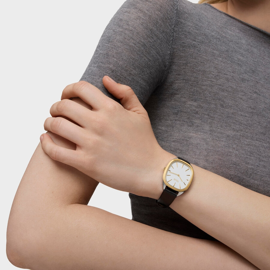 goldfarbene analoge uhr aus ipg-stahl mit schwarzem lederarmband heritage