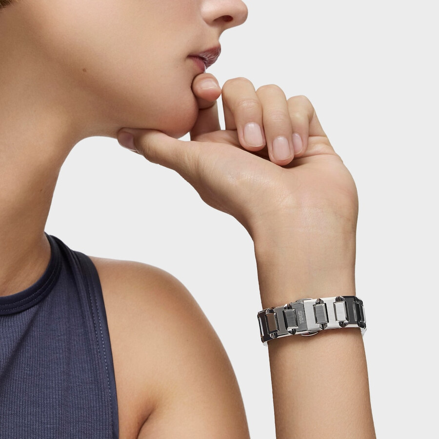 analoge uhr mit aluminiumarmband karat