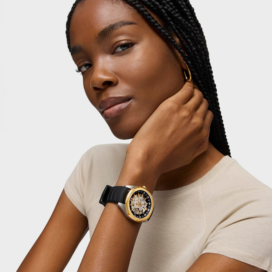 automatische analoge armbanduhr mit goldfarbenem ip-stahlgehäuse und schwarzem silikonarmband von tous now