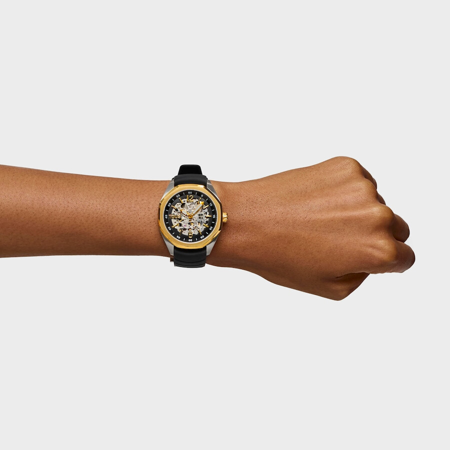 automatische analoge armbanduhr mit goldfarbenem ip-stahlgehäuse und schwarzem silikonarmband von tous now