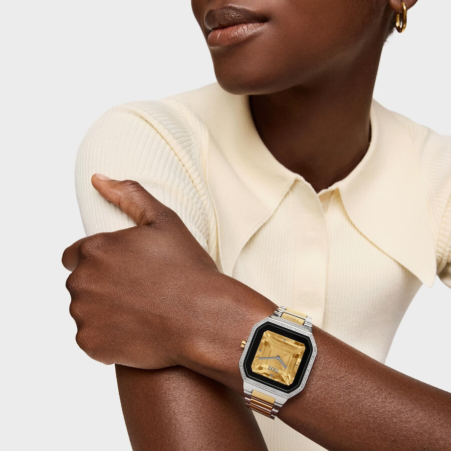 smartwatch mit stahlarmband und goldfarbenem stahl und zirkonia b-connect