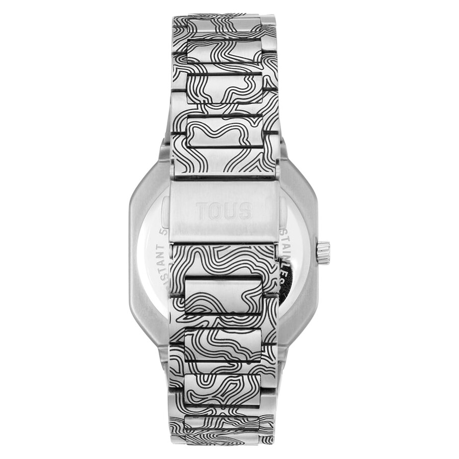 analoge uhr mit geprägtem stahlarmband beleuchtet
