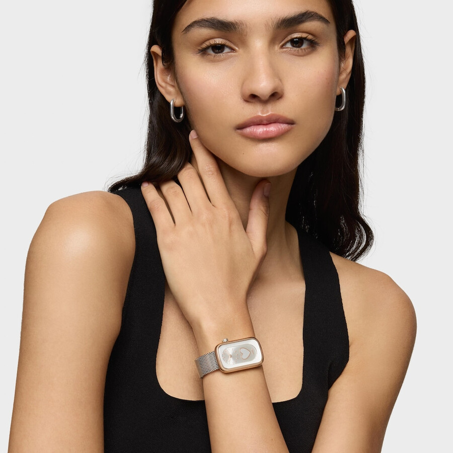 zweifarbige analoge armbanduhr mit herzmotiv und stahlarmband t-band club