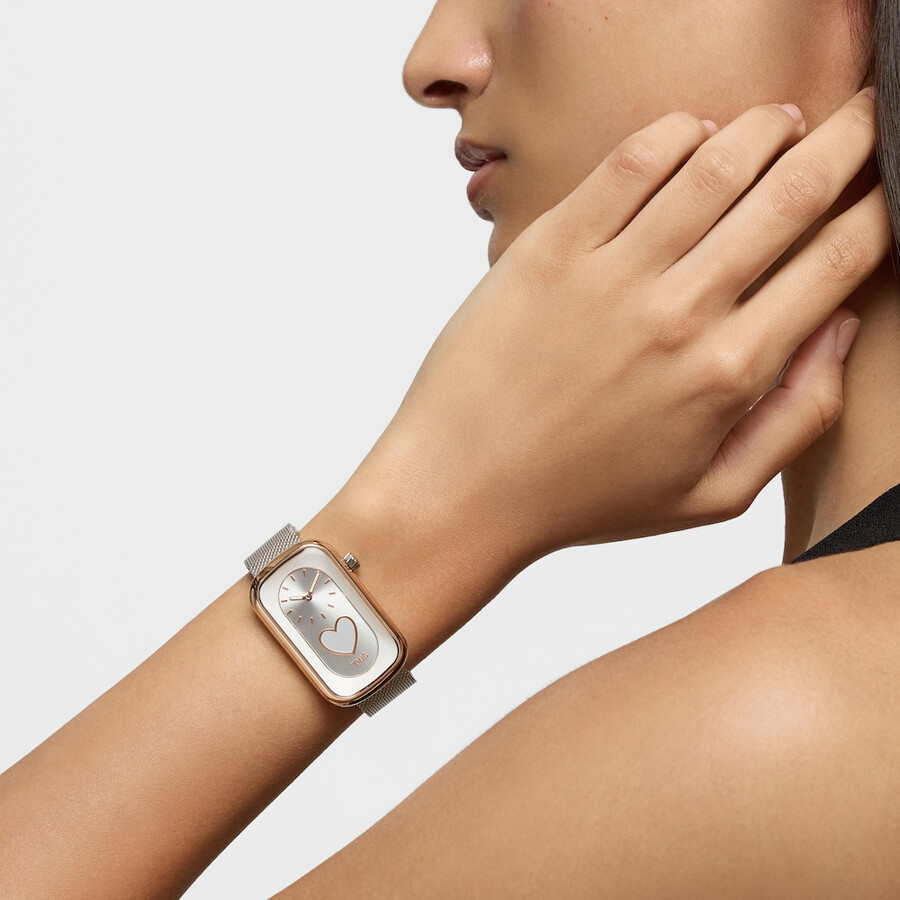 zweifarbige analoge armbanduhr mit herzmotiv und stahlarmband t-band club