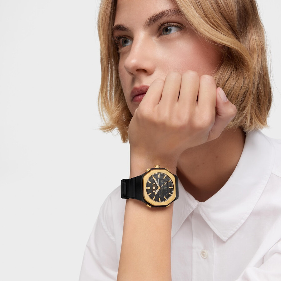 goldfarbene analogedigitale armbanduhr aus stahl und schwarzes nylonarmband