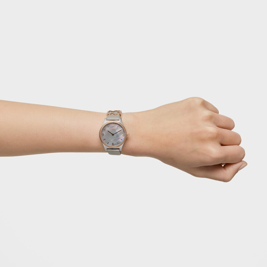 analoge uhr mit grauem lederarmband roségoldenem stahlgehäuse und perlmuttzifferblatt epic icon