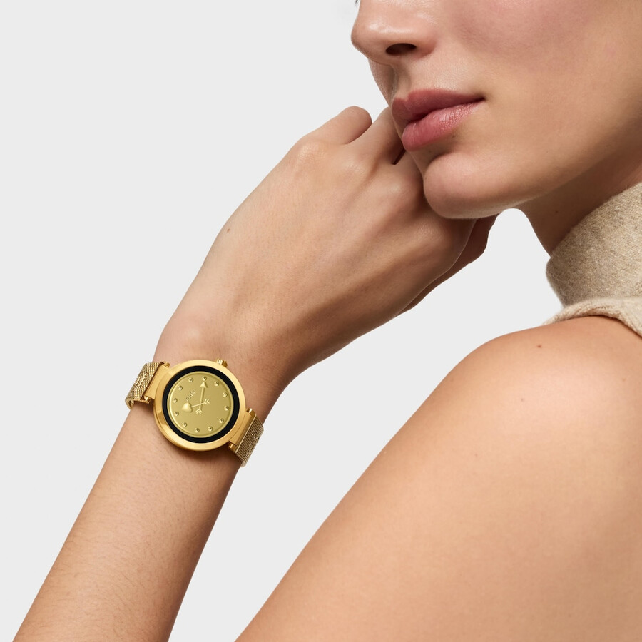 smartwatch mit goldfarbenem stahlarmband tous s-connect